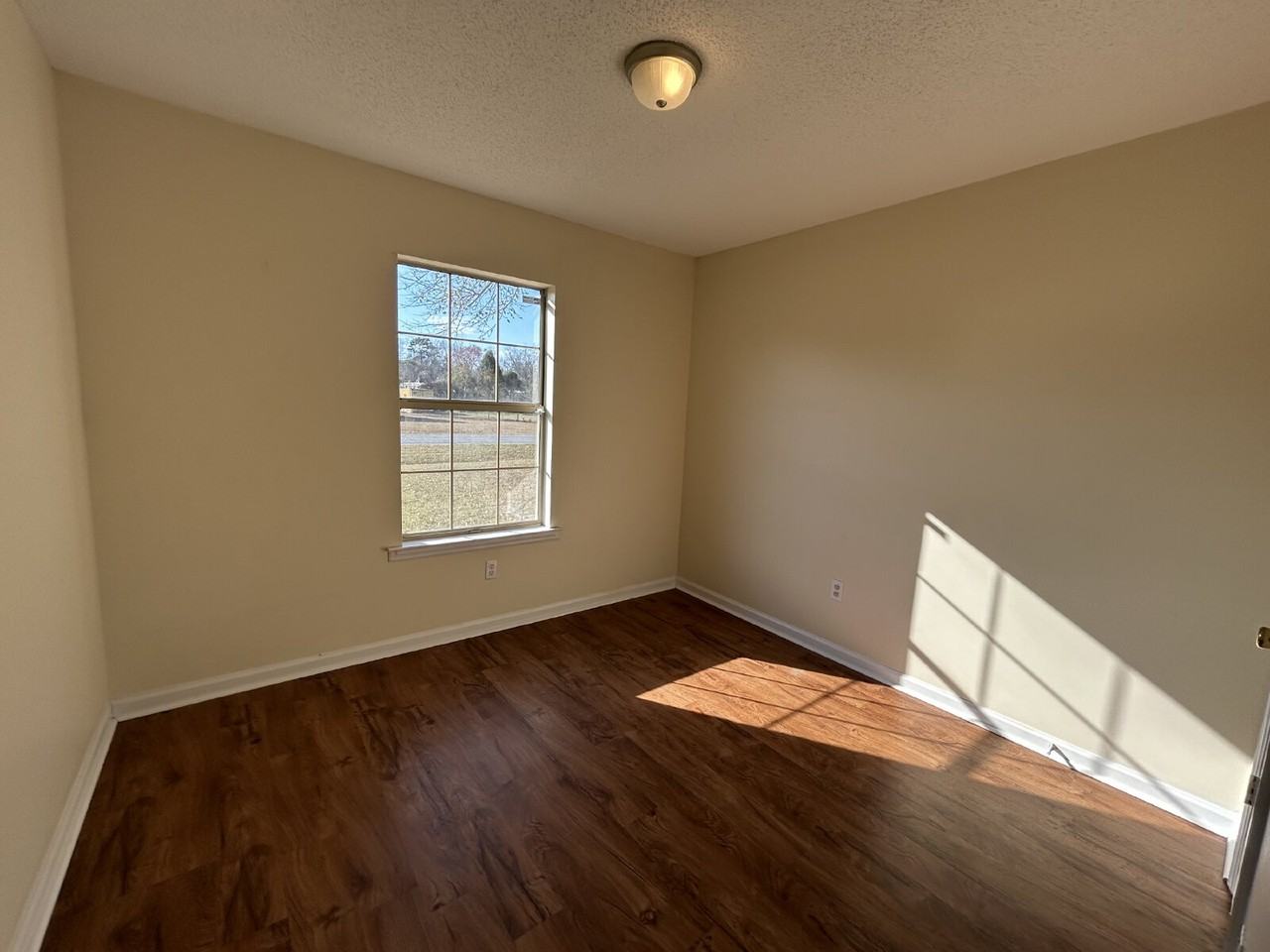 317 Jefferson Cir Se - Photo 7 of 10