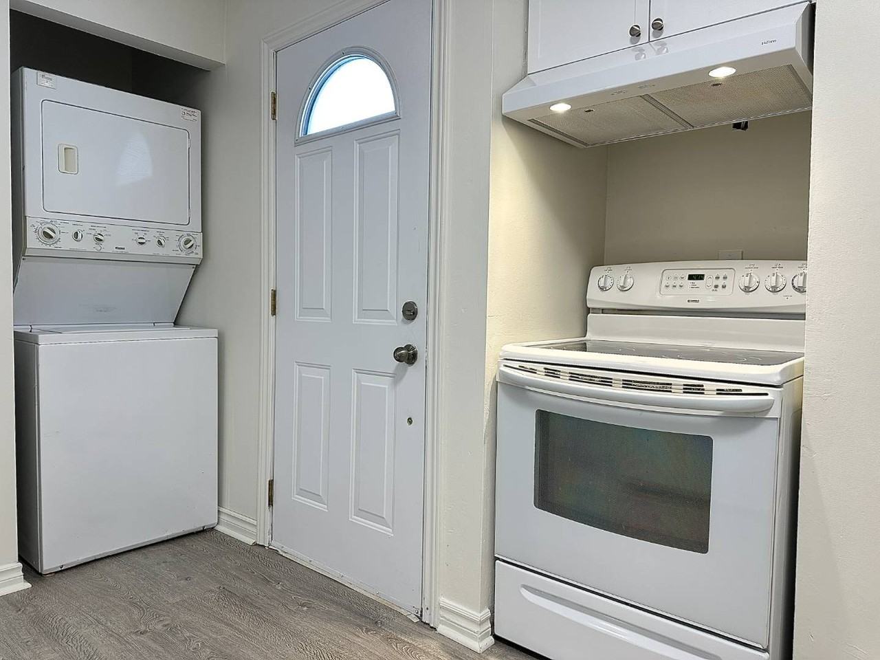 14 Lockhart Gate - Photo 2 of 16