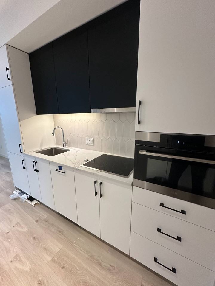 741 King Street West - Photo 2 of 10