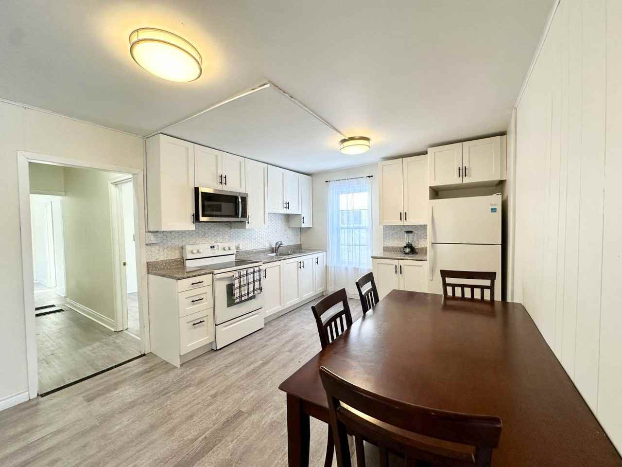 74 Adelaide Street Lindsay - Photo 3 of 20