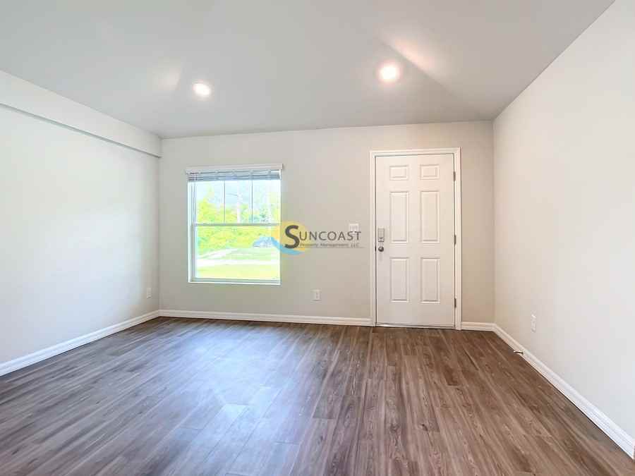 2092 Hilton St - Photo 2 of 19