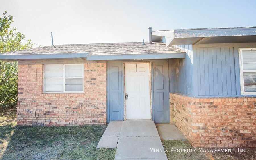 646 S Crosby St - Photo 2 of 11