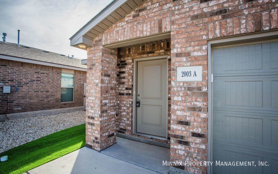 2003 Bryan Ave #A - Photo 4 of 31