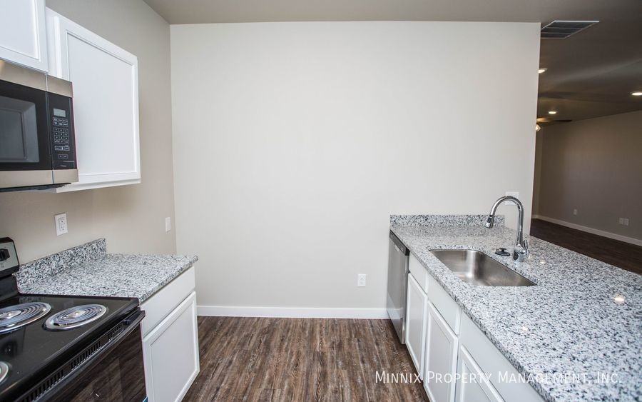 2003 Bryan Ave #A - Photo 5 of 31