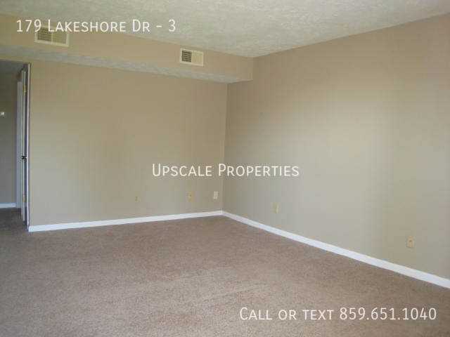 179 Lakeshore Dr #3 - Photo 3 of 7