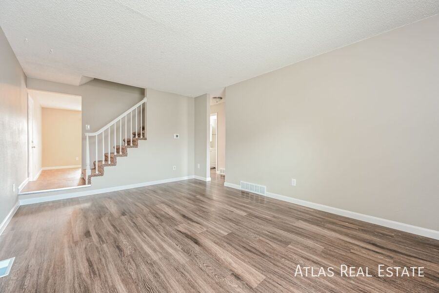 1656 Genoa St - Photo 2 of 20