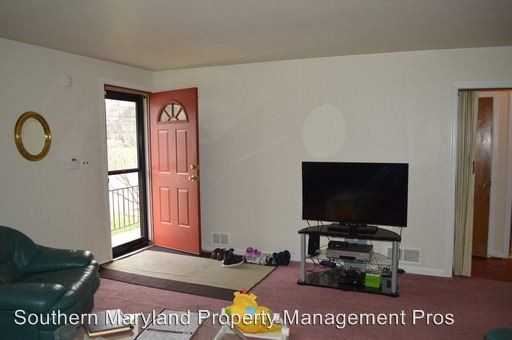 5305 Powhatan St - Photo 2 of 25