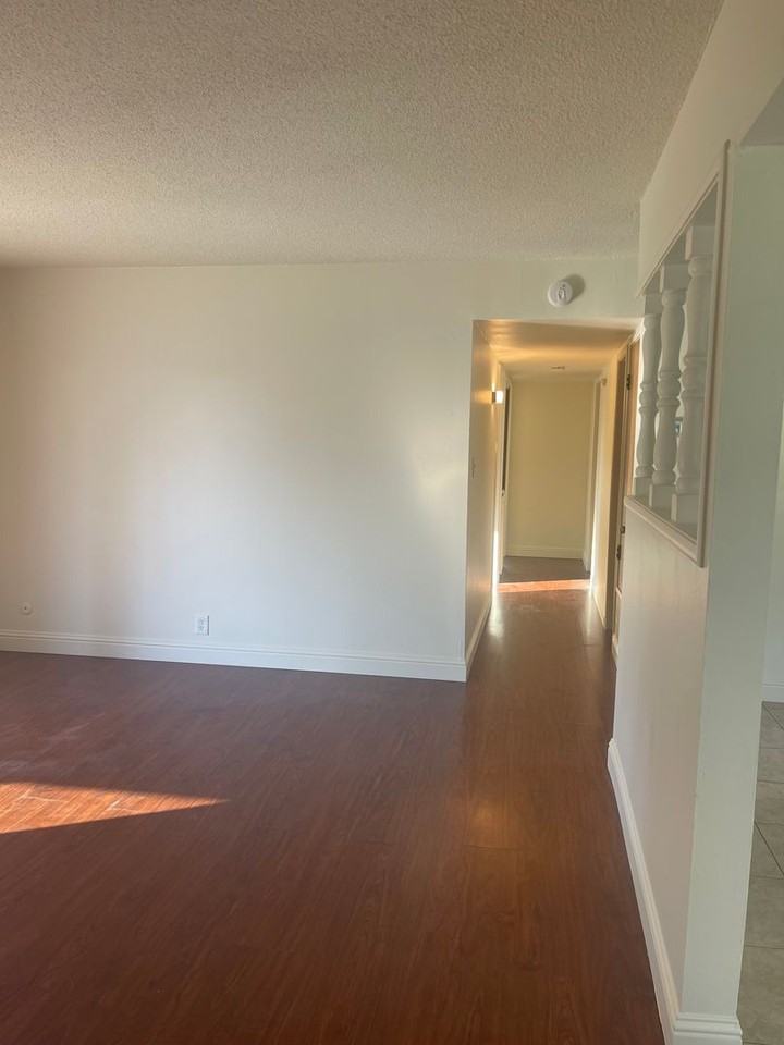 219 N Santa Rita St - Photo 6 of 34