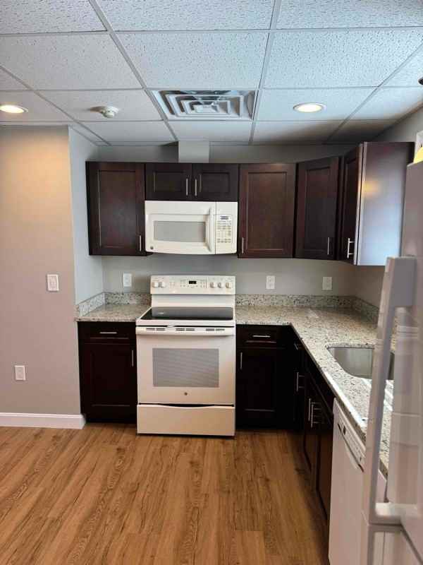 1620 Main St #1 - Photo 2 of 11