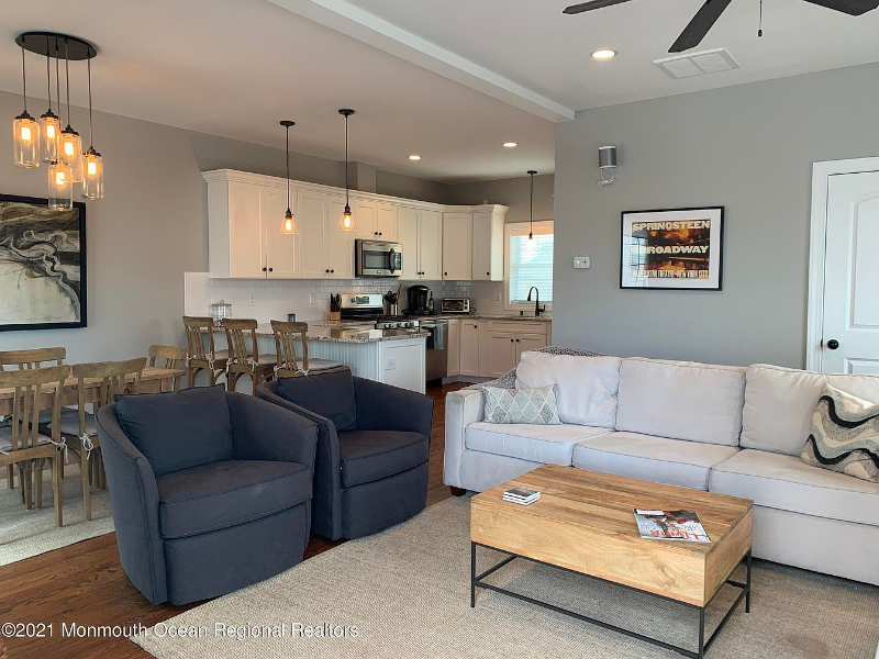 1 W Atlantic Way - Photo 3 of 19