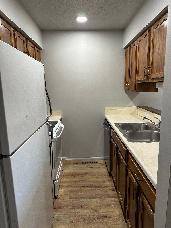 619 S 2nd St #5 - Photo 2 of 12