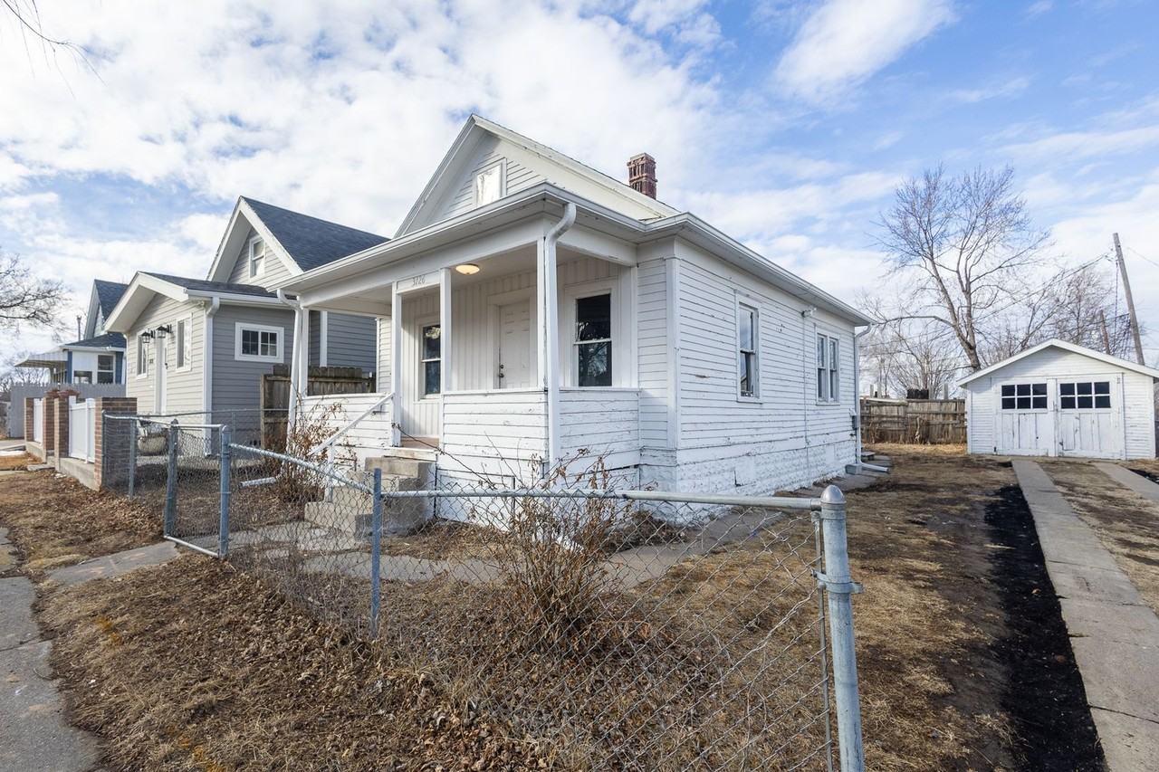 3126 R St - Photo 3 of 18