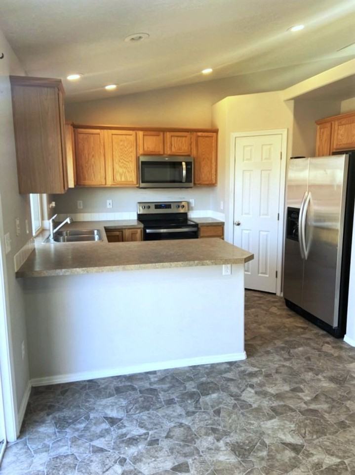 610 E Blue Heron St - Photo 6 of 26