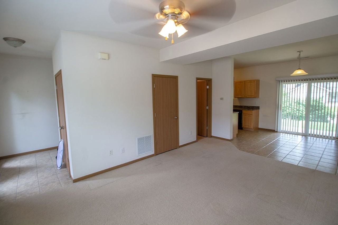 1617 Citadel Dr - Photo 4 of 23