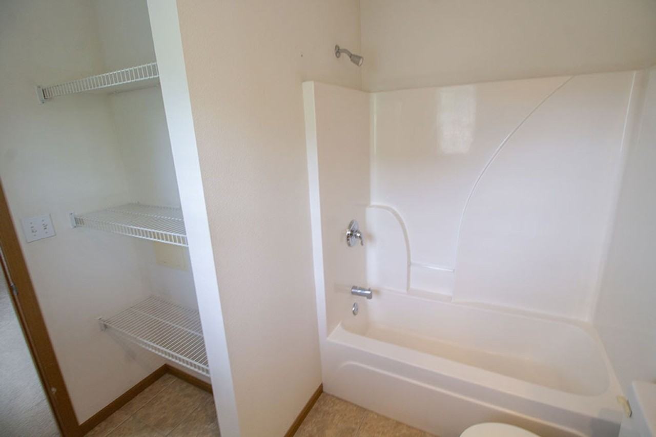 1617 Citadel Dr - Photo 3 of 23