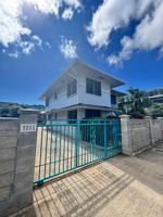 featured image of 3211 Francis St