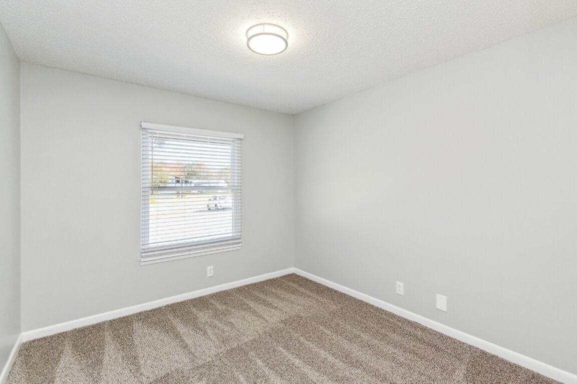 Meadow Glen Apartments - Photo 6 of 20