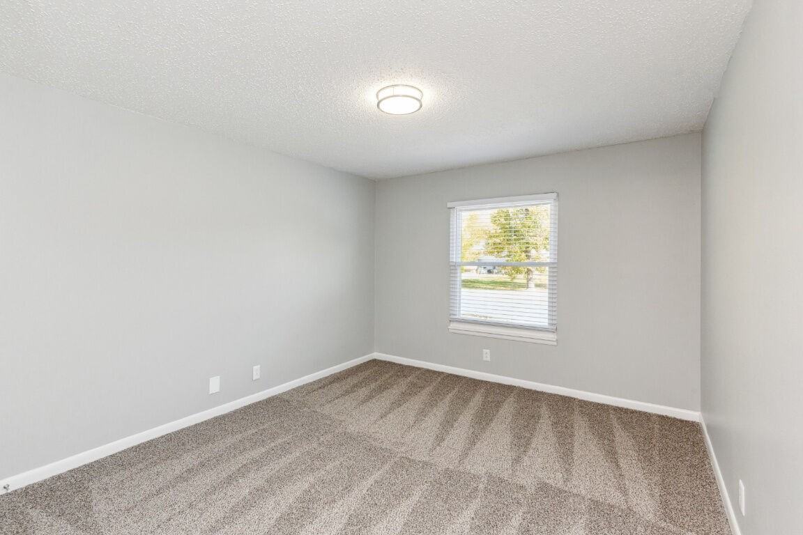 Meadow Glen Apartments - Photo 7 of 20