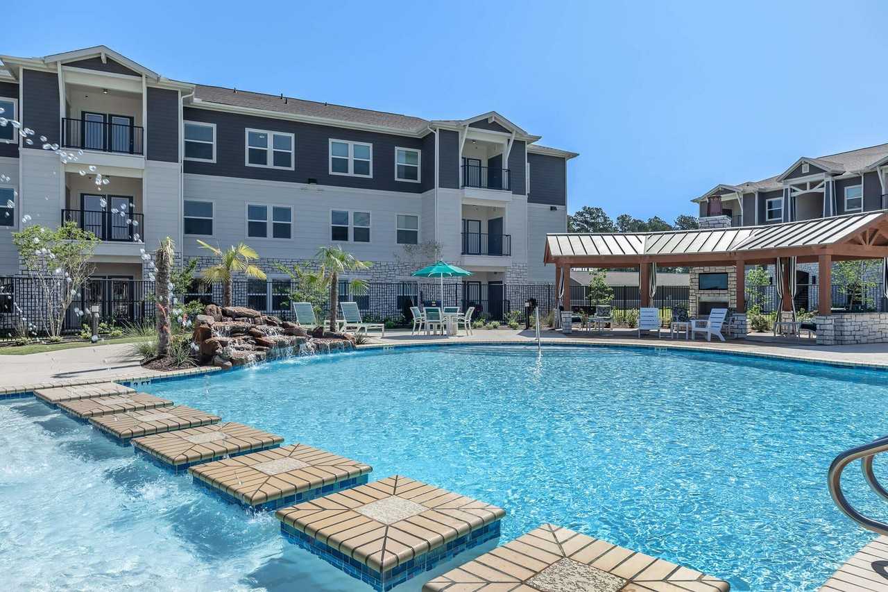 The Tennyson at Tomball - Photo 3 of 32