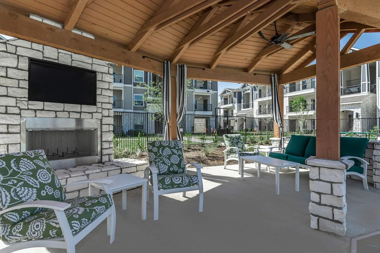 The Tennyson at Tomball - Photo 5 of 32