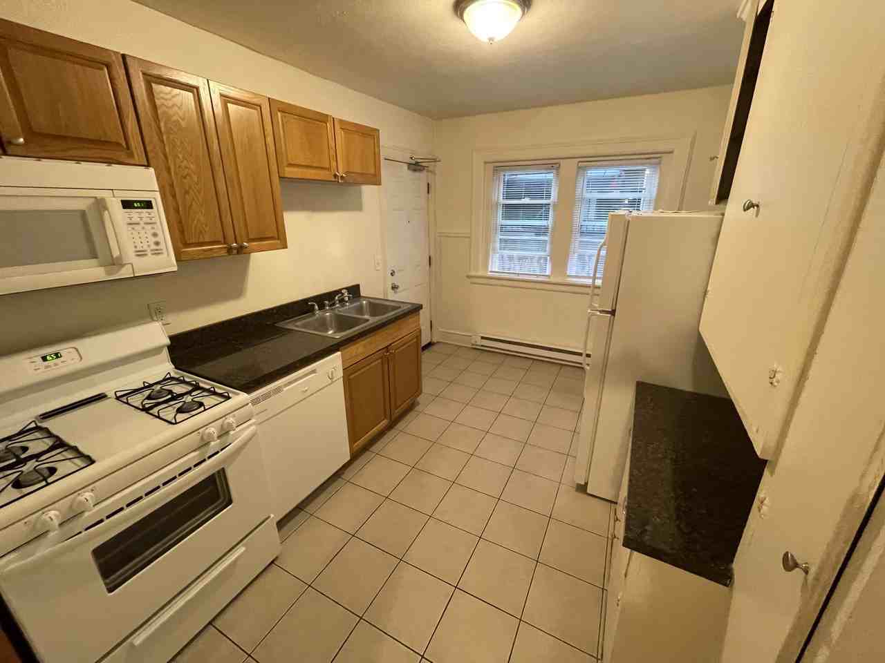 41 Prospect/27 Stevenson - Photo 2 of 19