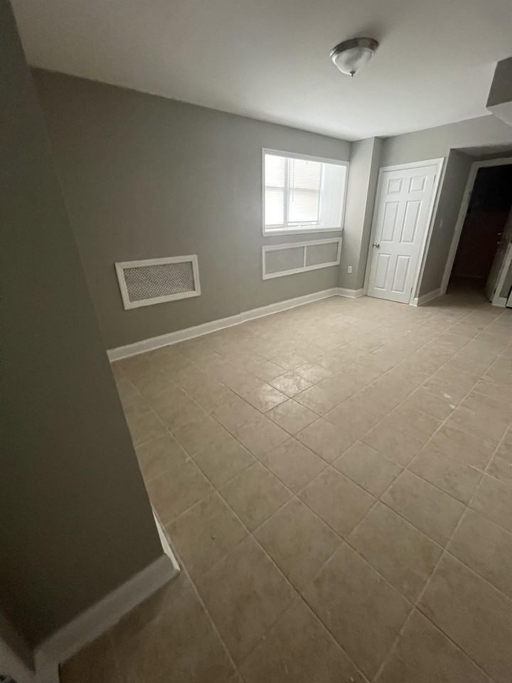 2909 Garrett Road - Photo 2 of 22