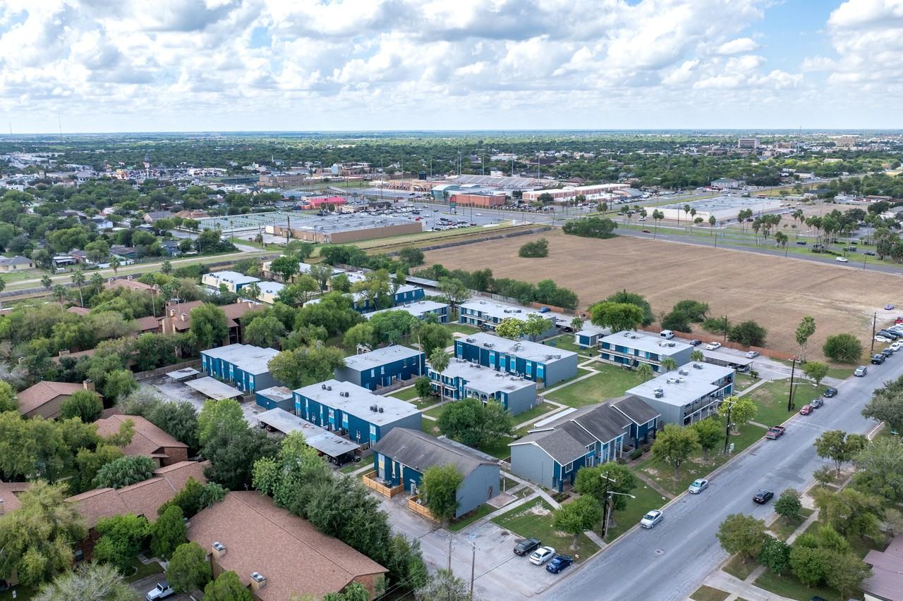 Sun Valley Apartments - Photo 4 of 50