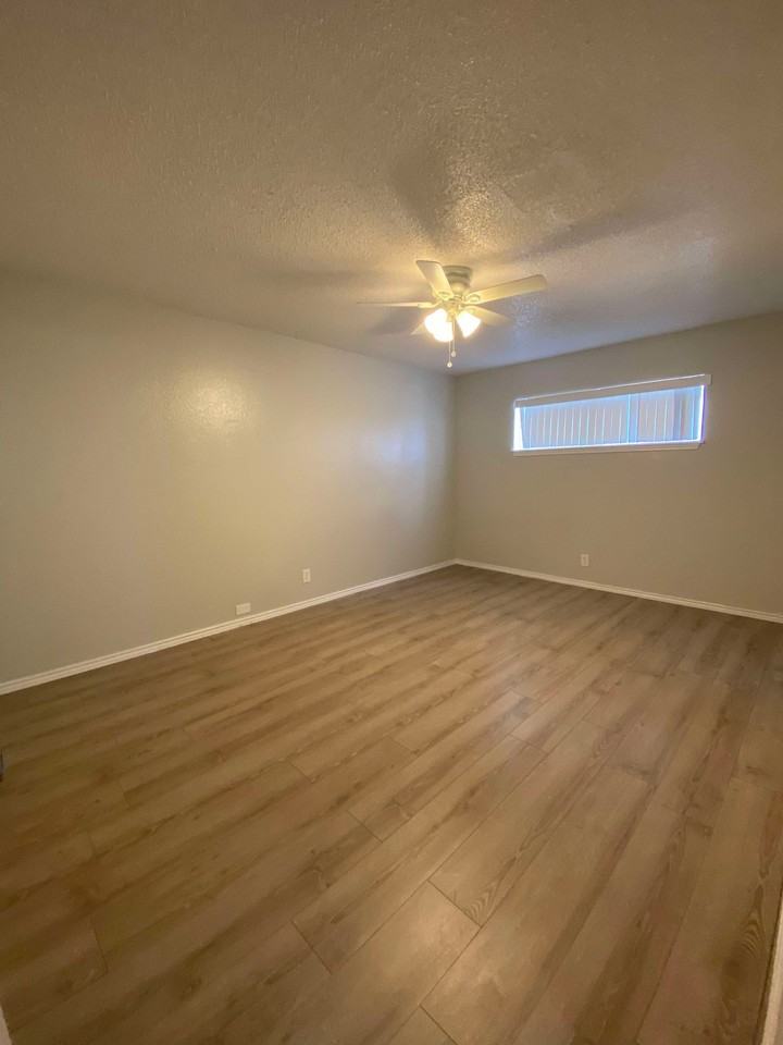 Sun Valley Apartments - Photo 7 of 50