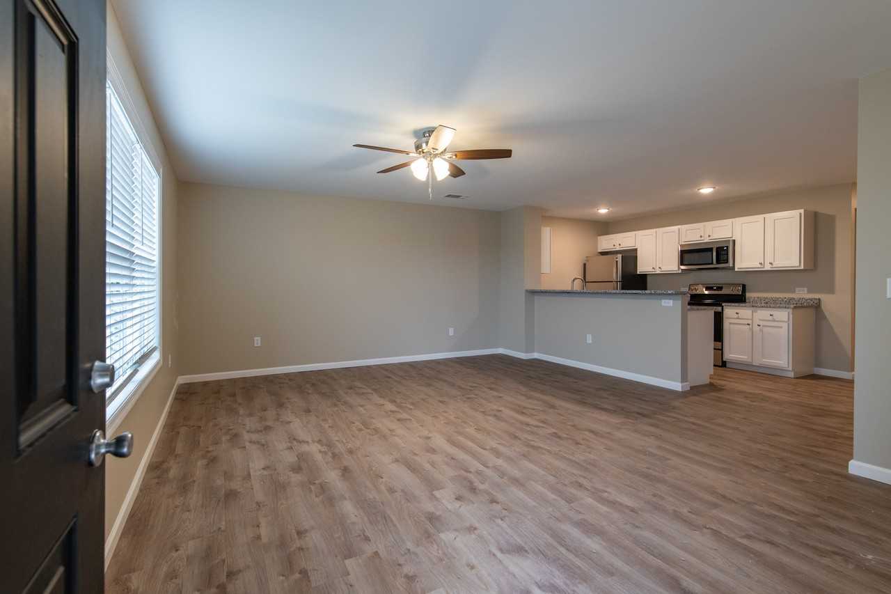 128 Alycia Drive - Photo 2 of 41