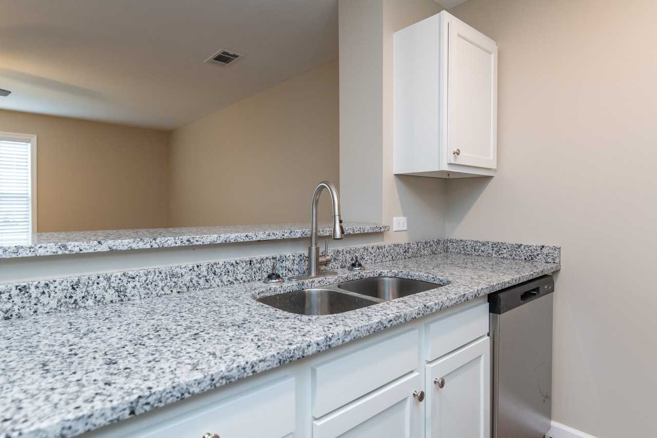 128 Alycia Drive - Photo 5 of 41