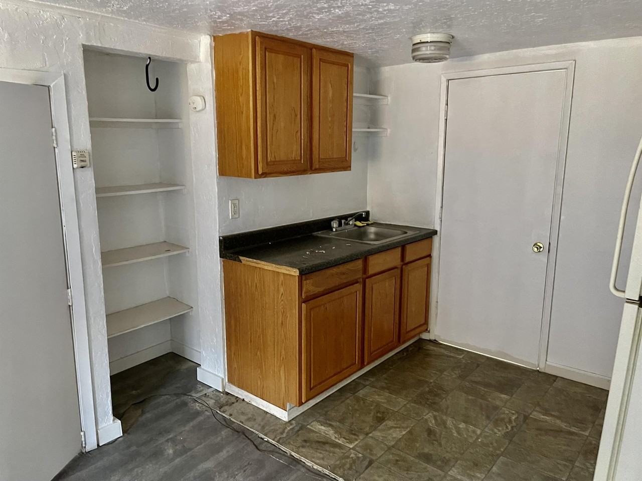 30 - 36 Dewey Street - Photo 3 of 8