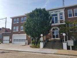 featured image of 214 W Elm St