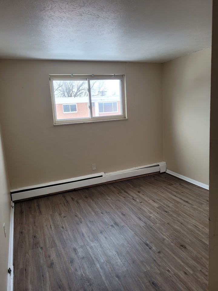 Marlboro House - Photo 3 of 19