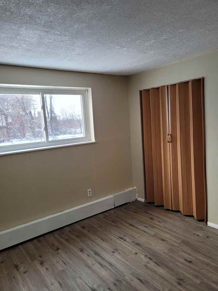 Marlboro House - Photo 6 of 19