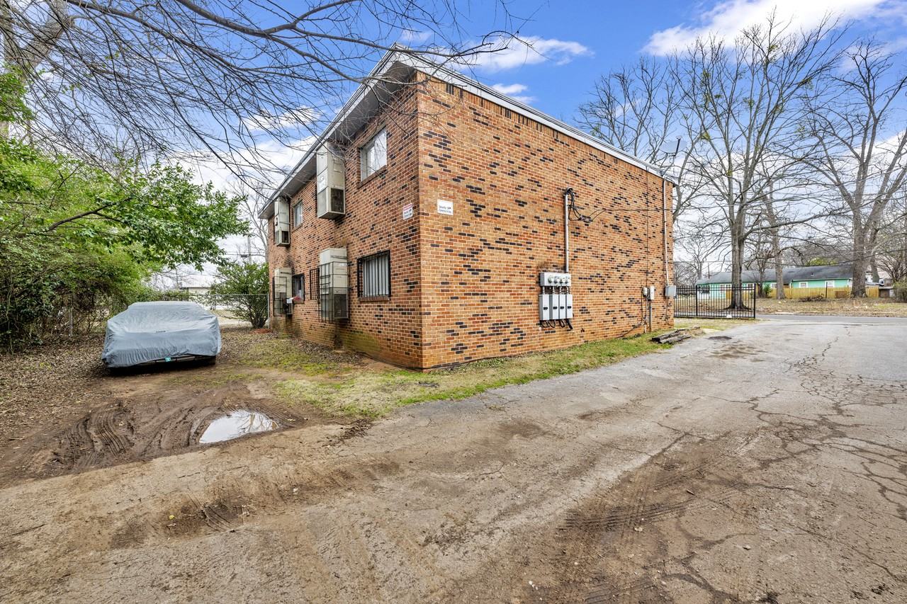 137 59th Street North - Photo 4 of 25