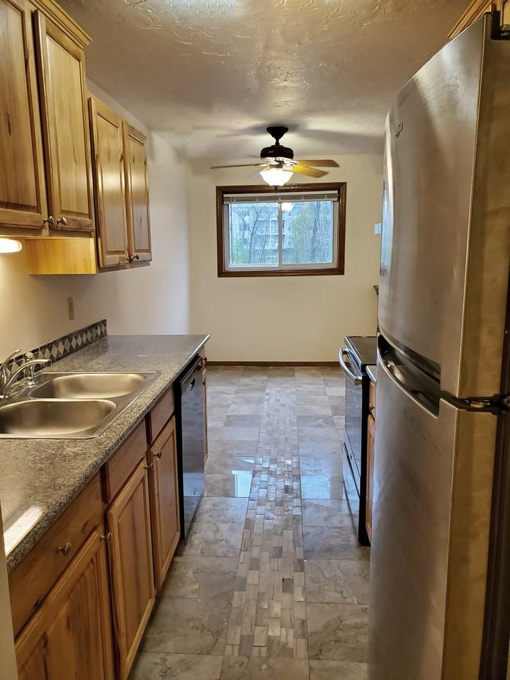 11215 12th Avenue North - Photo 3 of 10