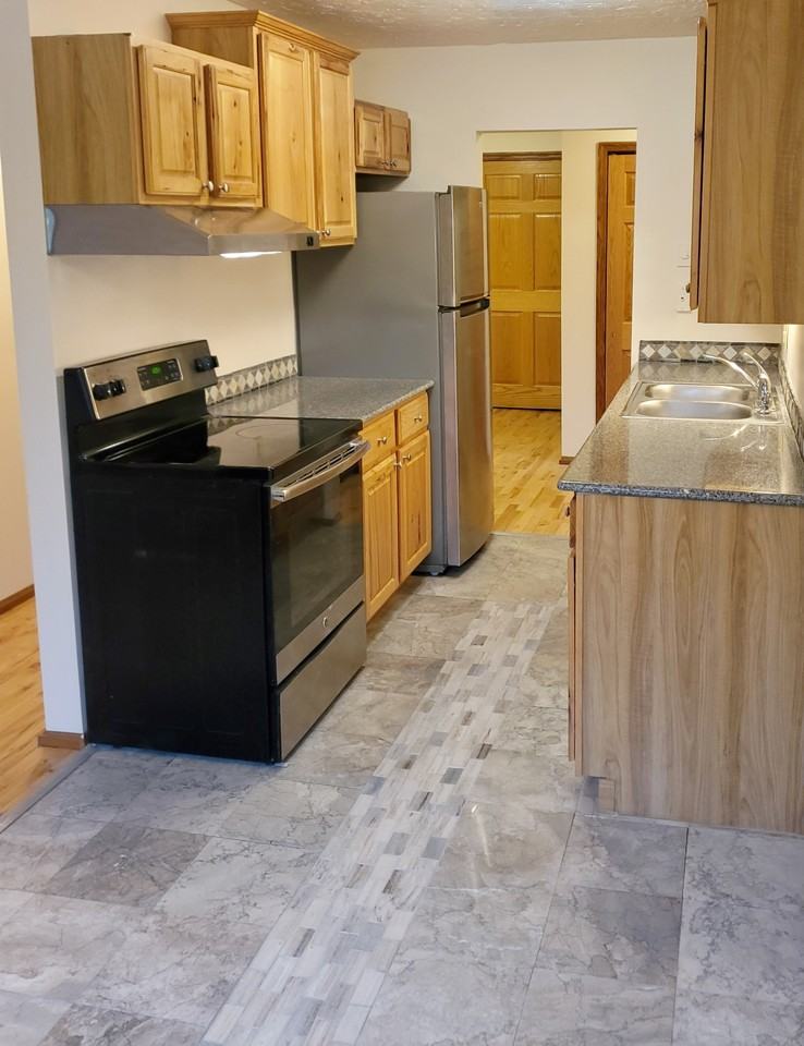 11215 12th Avenue North - Photo 4 of 10