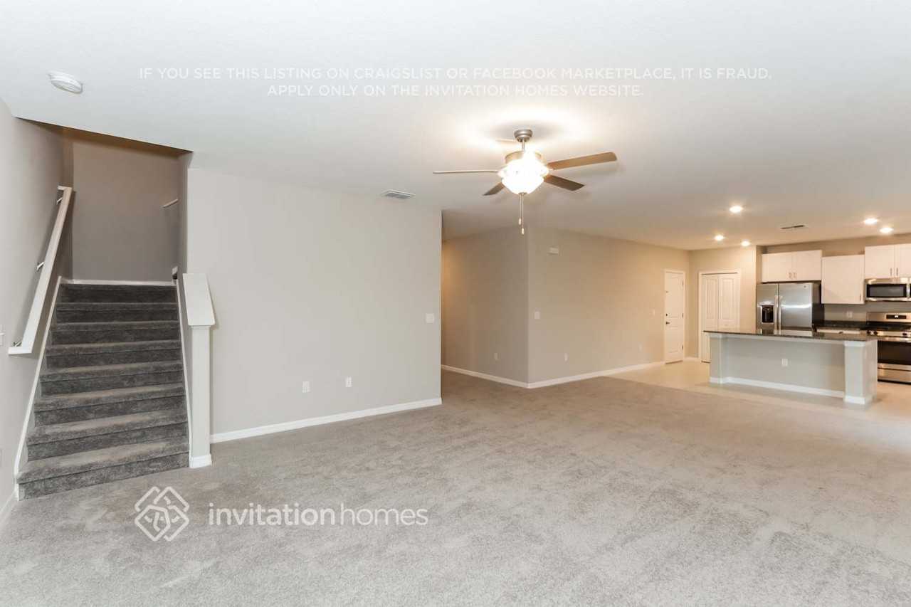 3808 86th St E - Photo 4 of 16
