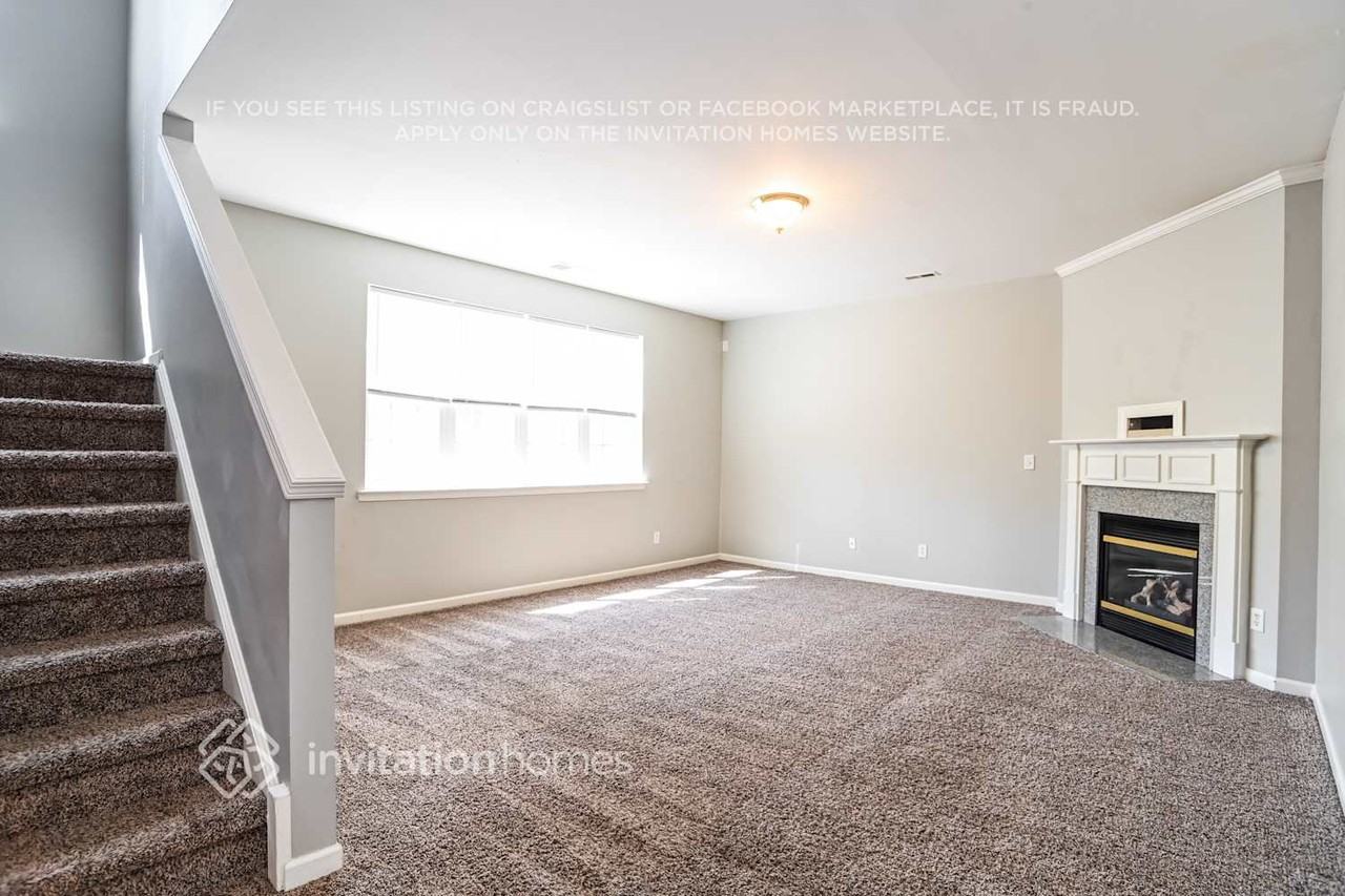 17220 Cambridge Woods Ct - Photo 5 of 18