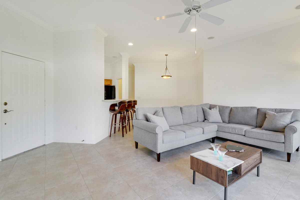 2165 Nw Tilia Trl - Photo 3 of 11