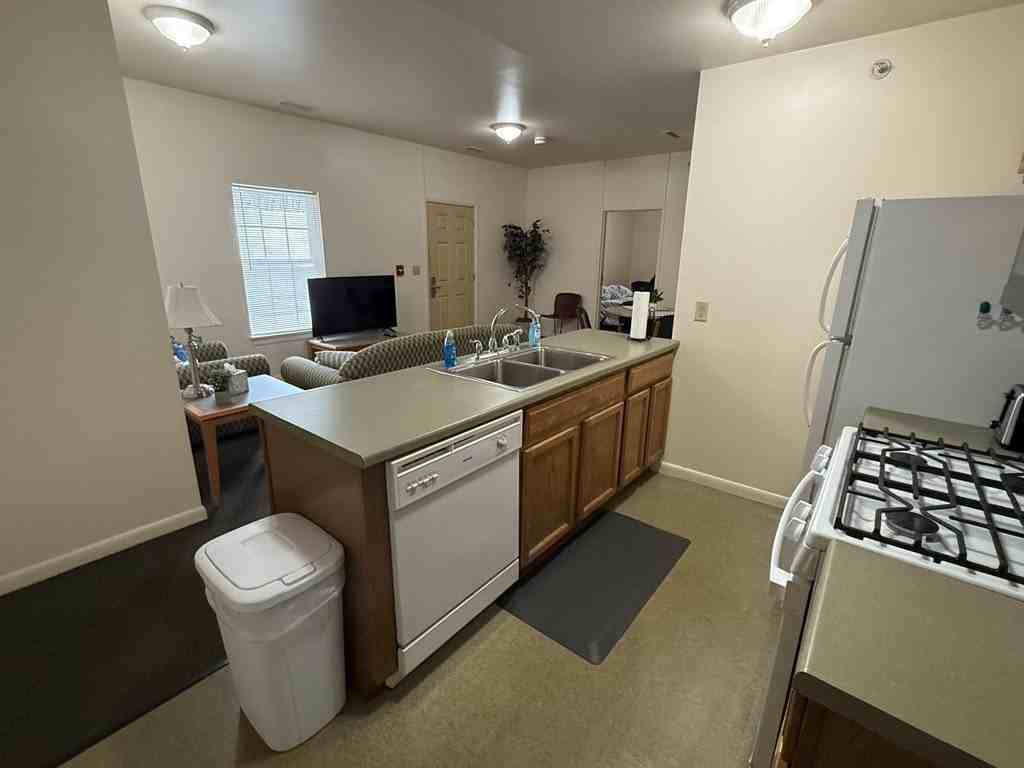 1950 West 1st Street - Photo 5 of 19