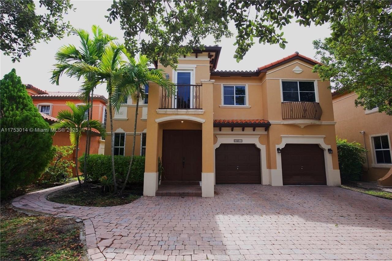 2631 Sw 153rd Path #2631 - Photo 2 of 29