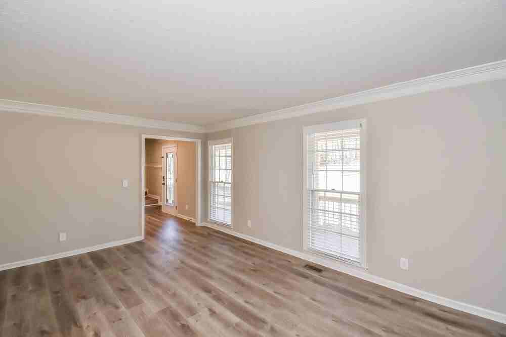 5369 Britton Dr - Photo 5 of 17