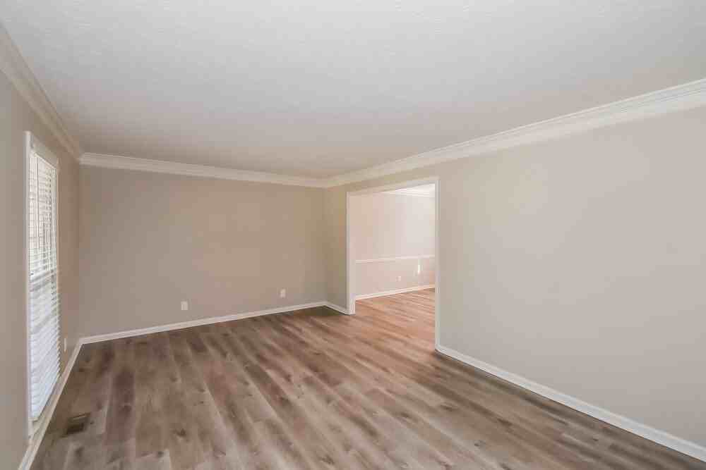 5369 Britton Dr - Photo 6 of 17