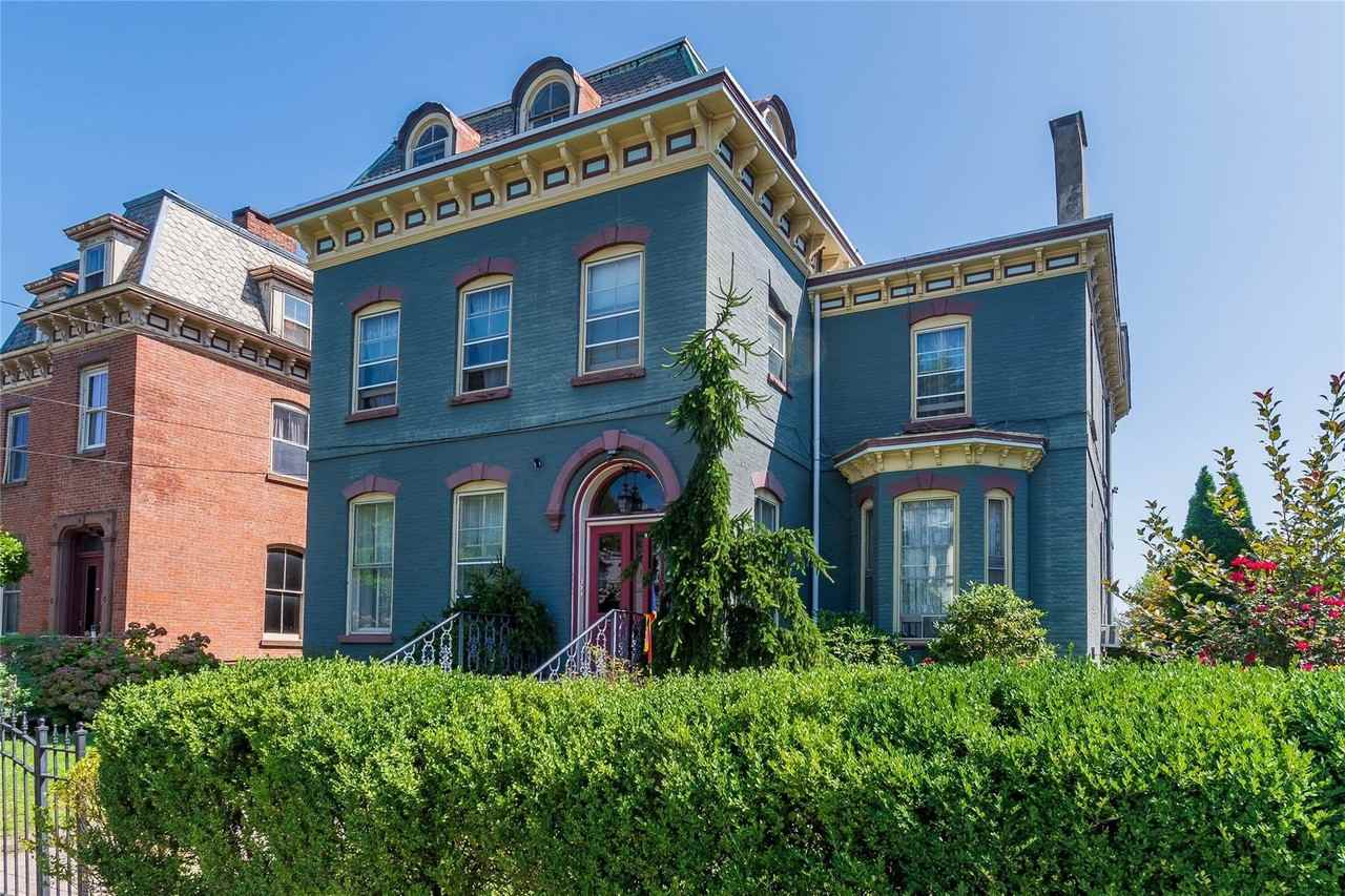 266 Grand St - Photo 2 of 30