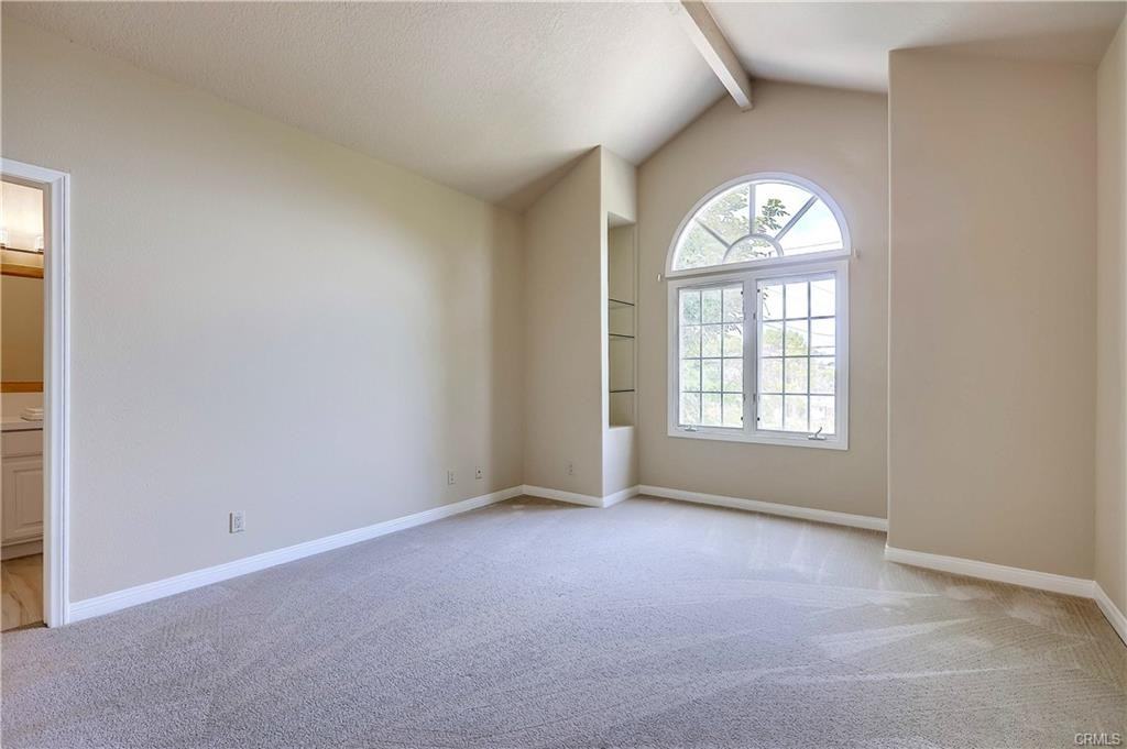 411 E 15th St - Photo 3 of 8