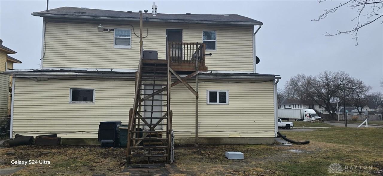 668 1/2 W Mulberry St ##A - Photo 2 of 6