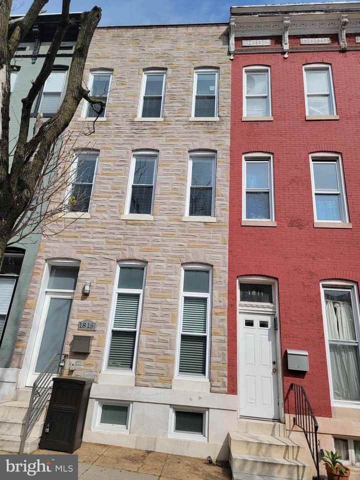 1813 N Caroline St - Photo 2 of 50