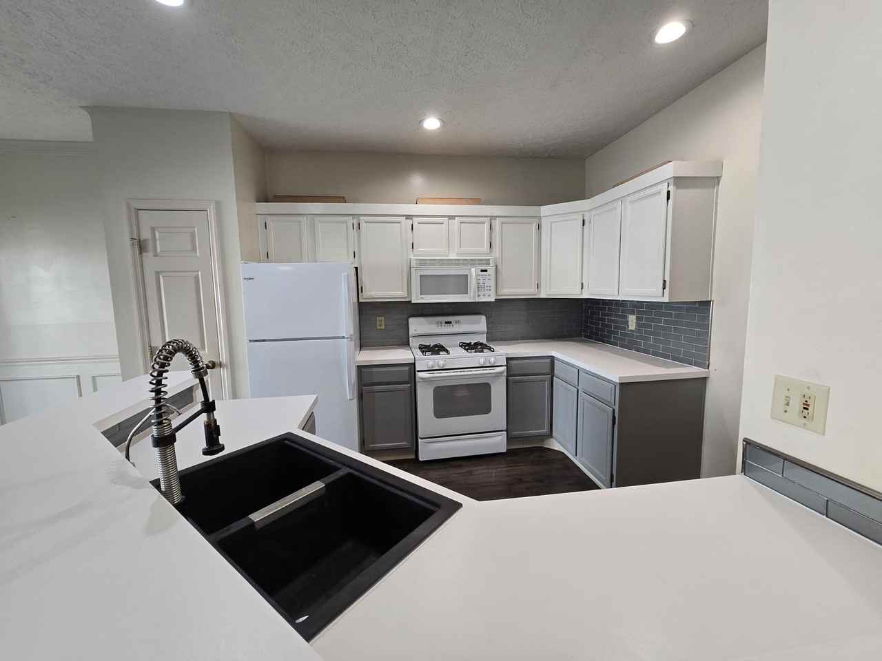 3464 Fishinger Mill Dr - Photo 3 of 17