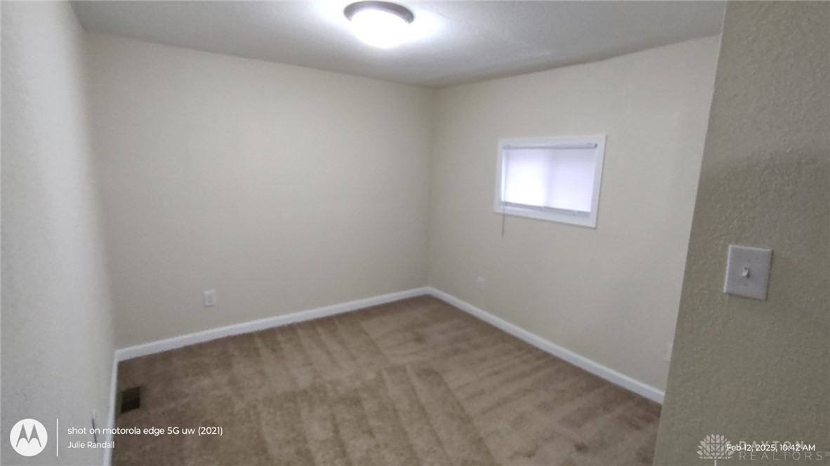 948 Highridge Ave - Photo 7 of 10